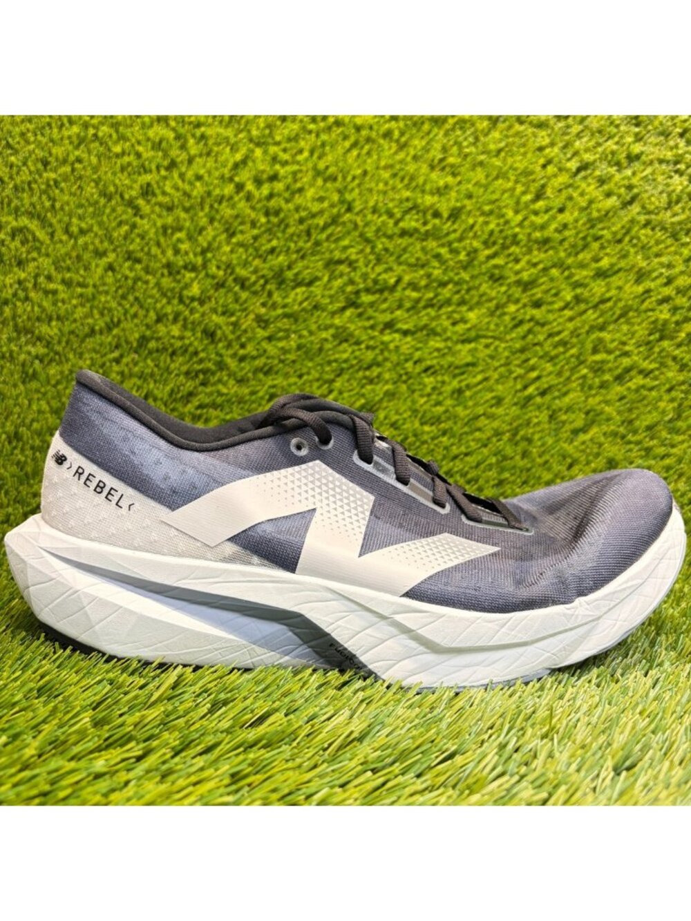 New Balance FuelCell Rebel v4 Mens Size 10.5 Dark Gray Running Shoes Sneakers